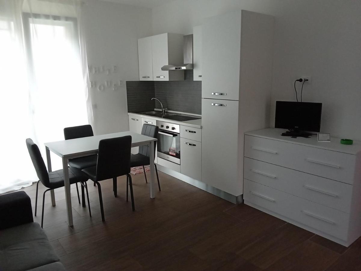 White House 1492..Il Sogno Continua.. Apartment Brescia Bagian luar foto
