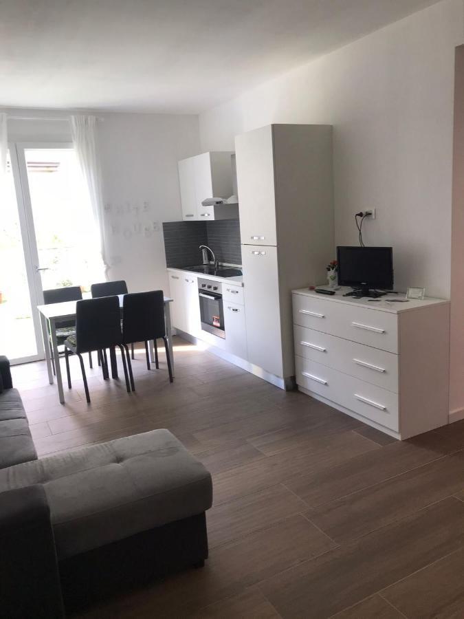 White House 1492..Il Sogno Continua.. Apartment Brescia Bagian luar foto